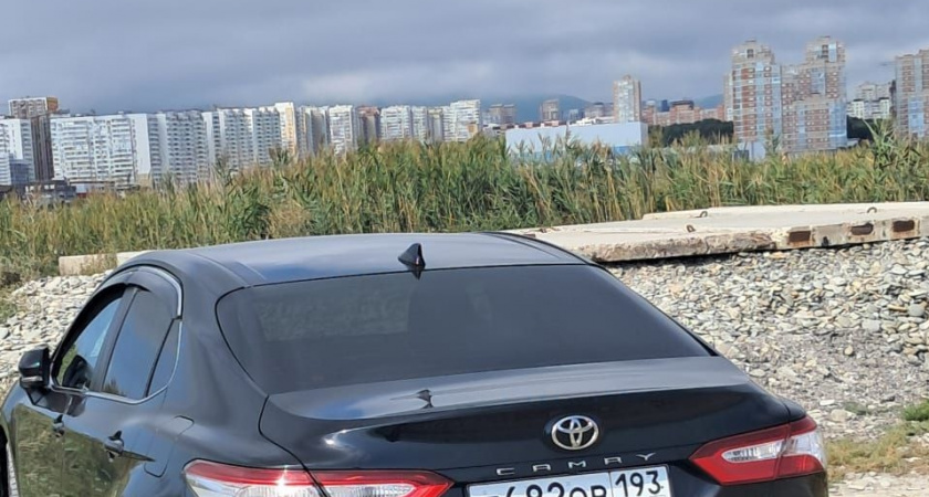 Автомобилисты разъезжают в водоохраной зоне памятника природы «Суджукская лагуна», игнорирую запреты