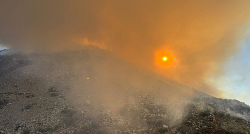 В Новороссийске вновь загорелся мусорный полигон