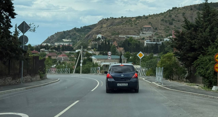 Верховный Суд разъяснил, что считать незаконной парковкой во дворе: чем на самом деле грозит это решение автовладельцам