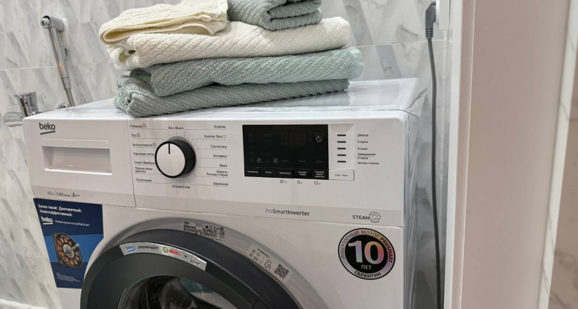 Всегда кладу ложку в барабан стиралки — стирка проще, а полотенца мягкие, словно новые