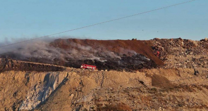 Пожар на свалке в Новороссийске почти потушен — площадь сократилась до 450 кв. м