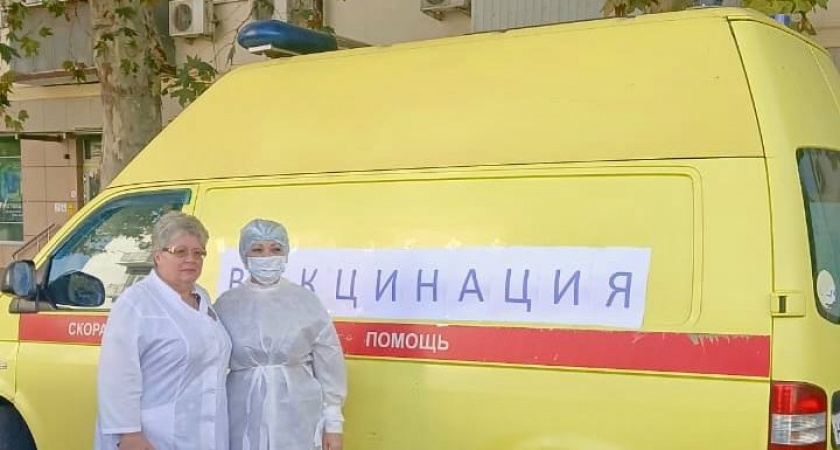 В преддверии сезона простуд Новороссийске заработали мобильные пункты вакцинации от гриппа