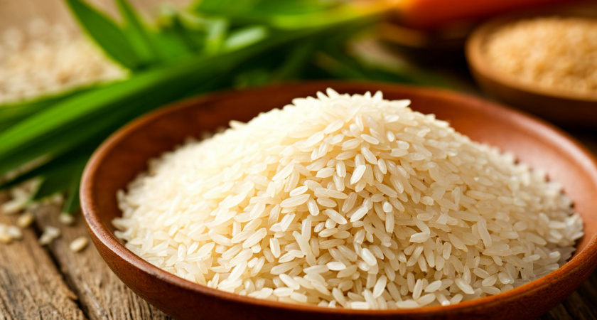 Открыла для себя удивительный рецепт рассыпчатого риса: варить не нужно – даже плиту не включаю