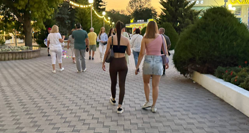 Извольте-с: почему раньше всегда добавляли букву "с" на конце?