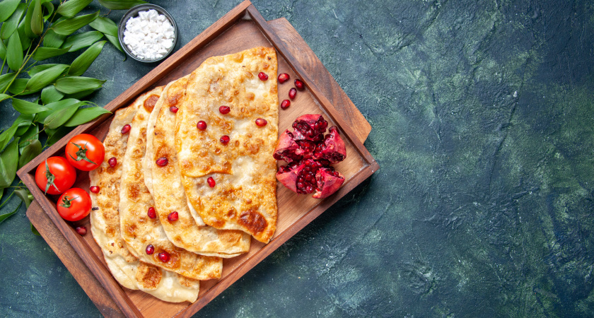 Уже привыкла готовить их каждый день: сытные и вкусные лепешки готовятся всего за 5 минут