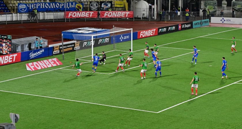Новороссийский «Черноморец» победил «КАМАЗ» в домашнем матче, несмотря на почти пустой стадион