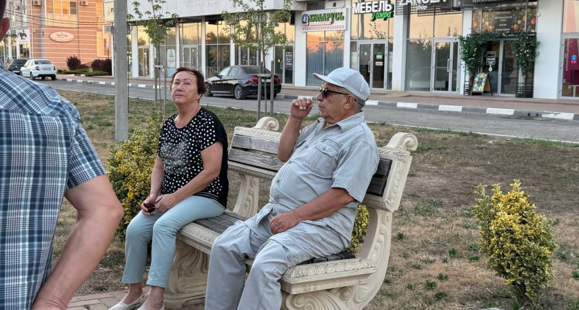 Если вам 45-70 лет: 1 чайная ложка каждый день точно поможет сохранить ум и ясную память — еще 4 важных советы академика Микулина