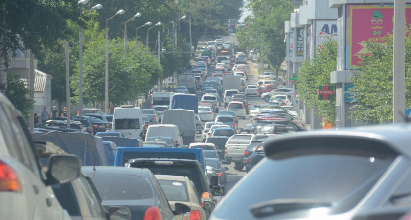 Пробкам быть! В центре Новороссийска начали ремонтировать дороги сразу в шести местах 