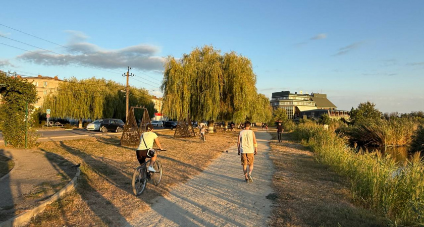 У умных людей всегда имеется именно эта цифра в дате рождения - посмотрите, есть ли ваша