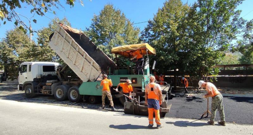 Разрытий не останется: дороги Новороссийска восстановят до конца года