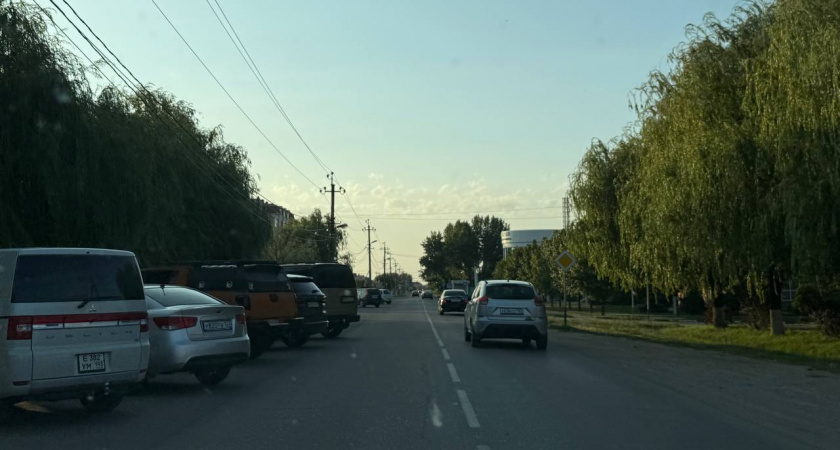 Почему многие водители не выжимают сцепление при запуске двигателя, и нужно ли так делать на самом деле