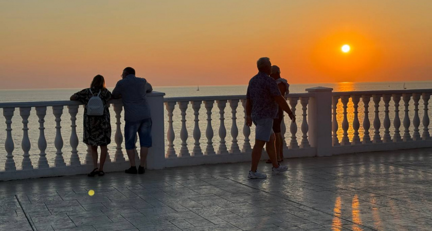 Россиянам уже скоро поднимут зарплату уже с 1 января: кому положены увеличенные пособия