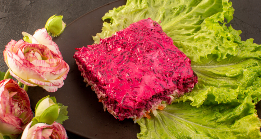 Поменяла порядок слоев в селедке под шубой – вкус взорвал рецепторы: искренние отзывы гостей с прошлого Нового года