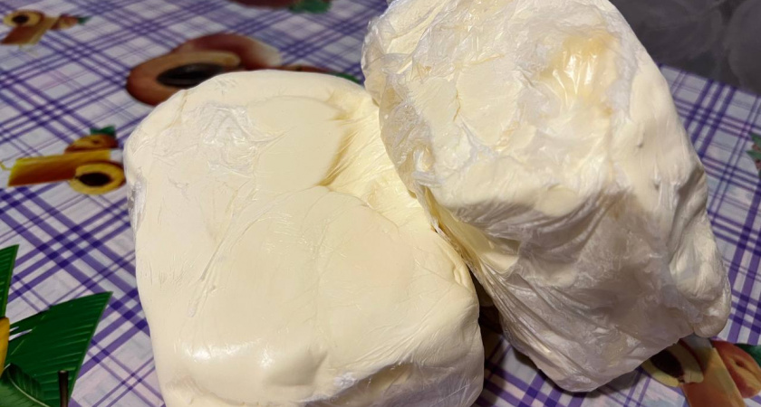 Зачем накрывать сливочное масло стаканом: опытный шеф-повар поделился хитростью