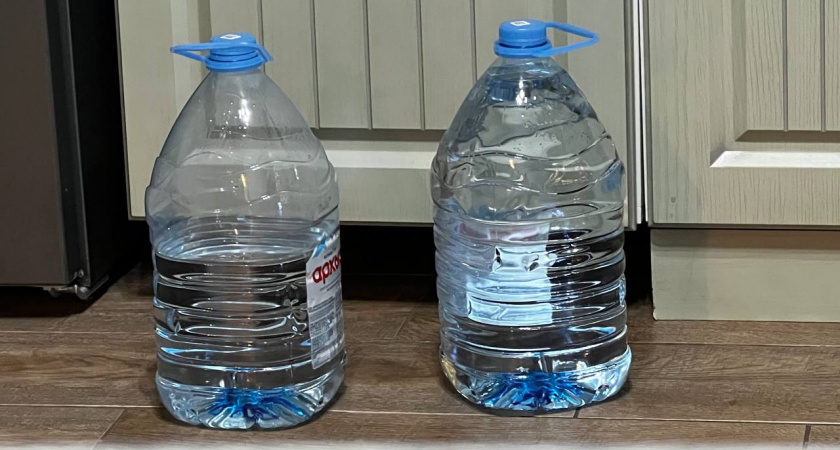 Нашла применение пластиковым бутылкам: разрезаю их на три части и делаю практичную вещь для дома - пользы на миллион