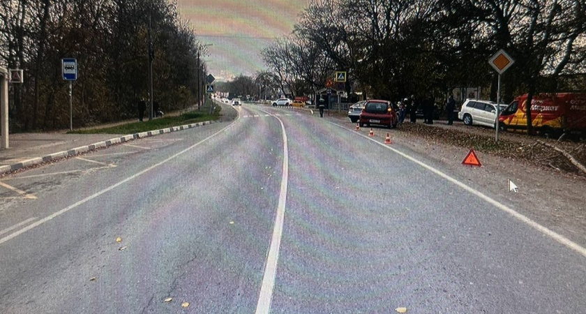 Под Новороссийском иномарка сбила подростка, перебегающего дорогу неподалеку от «зебры»