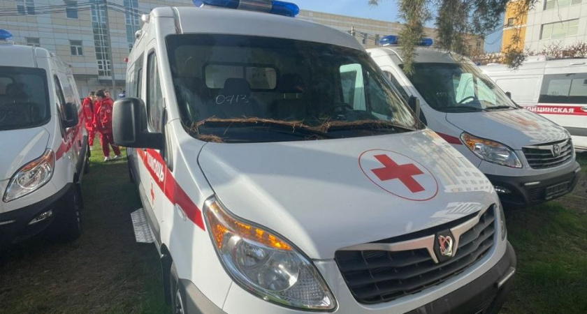 Городская больница Новороссийска получила две современные машины «скорой помощи» 