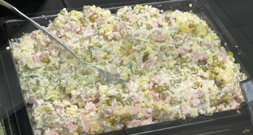 "Оливье нервно курит в сторонке": салат "Снежная баба" уже забрал все новогодние овации