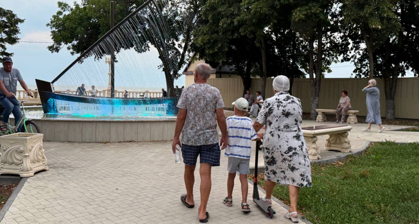 6 морских курортов, куда уезжают все пенсионеры на зимовку - и это не только санатории: доступно и тепло  