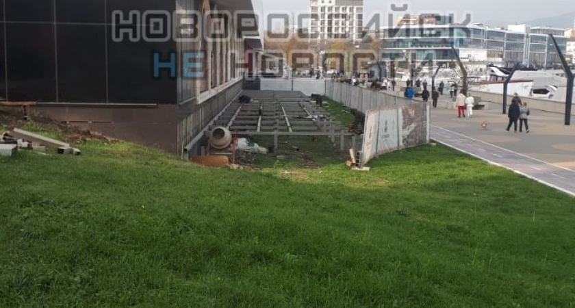  На набережной Новороссийска вместо туй вырастут кафешки   