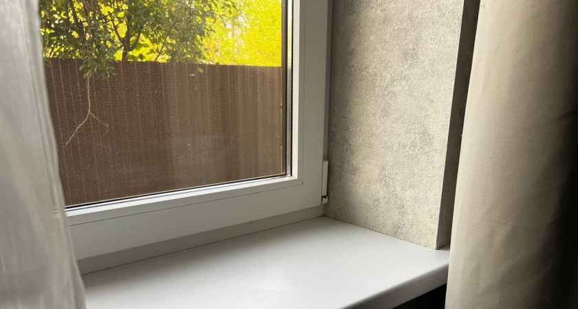 Российские строители о нём молчат: китайский способ утеплить окна даром: в -40 дома жарко, а счета падают