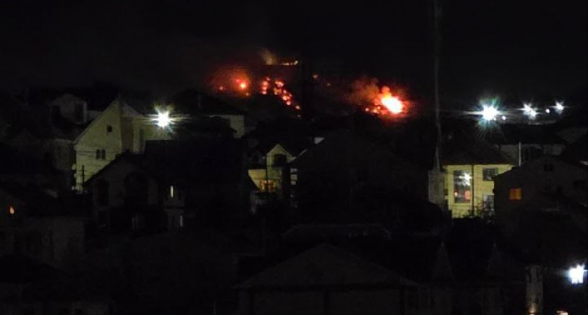 На мусорном полигоне в Новороссийске снова разгорелось пламя: горожане продолжают задыхаться