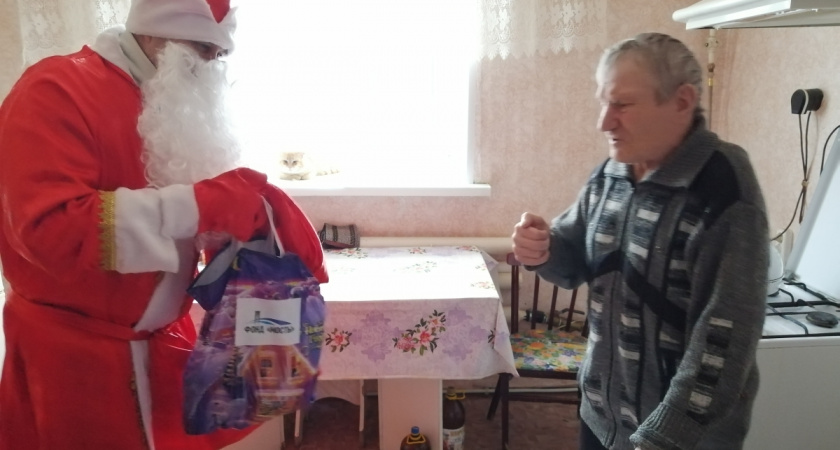 «Мечты невидимых стариков»: новороссийцам в Новый год предлагают стать волшебниками для одиноких пожилых людей