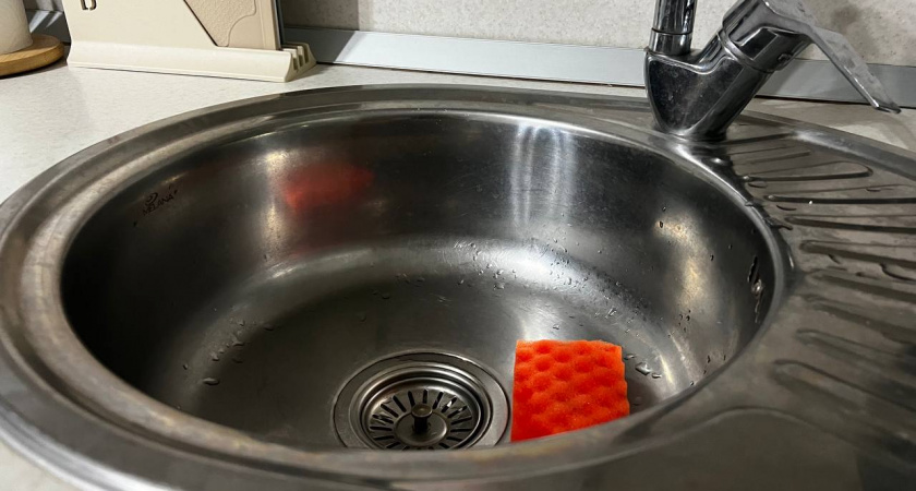 Вылетит со свистом — забросила 1,5 ч.л. и готово: вонища и засор сгинут, не оставив следа