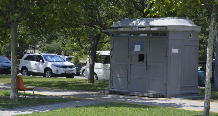 В Новороссийске установят новые туалеты с бесконтактной оплатой 