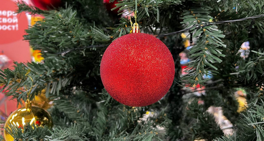 Сыплю соль на облезлую искусственную ёлку в канун Нового года — и через 10 минут она как с магазина: ни химии, ни воды 