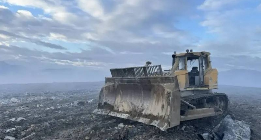 «Ситуация продолжает ухудшаться»: власти требуют от собственников мусорного полигона срочно потушить пожар – новороссийцы задыхаются