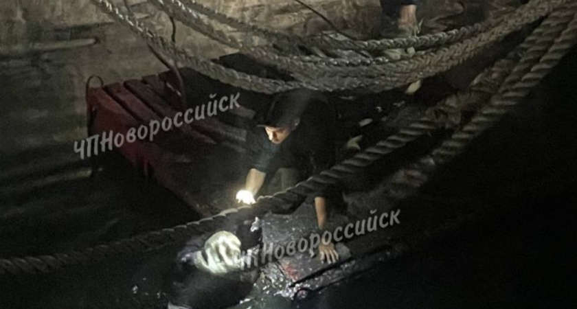 В Новороссийске на морвокзале женщина упала в море 
