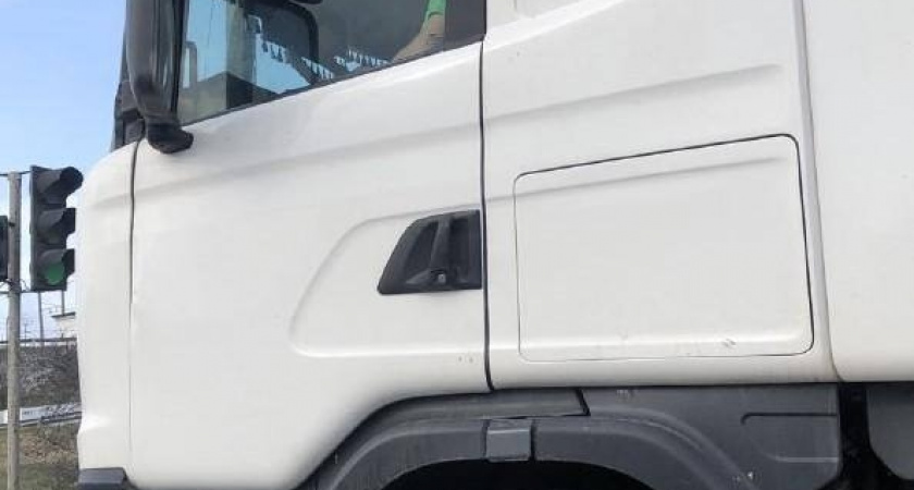  15 большегрузов в минуту: в Новороссийске хотят ввести ограничение на въезд фур в город в часы пик 