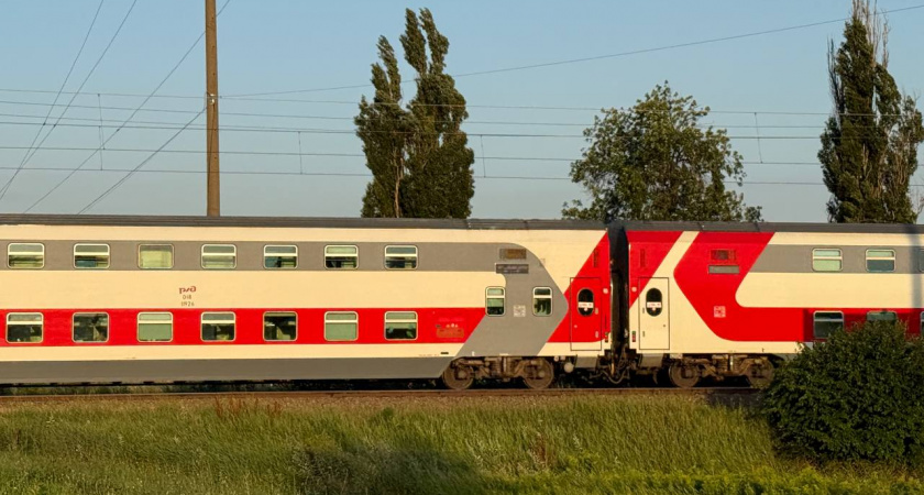 Только в вагоне я поняла: билет — ещё не гарантия места. Особенно если рядом «наглый» пассажир с приёмом «уступи, ты же молодая»