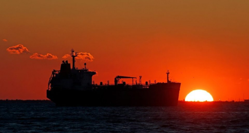 В Черном море неподалеку от Новороссийска украинские беспилотники атаковали греческий танкер 