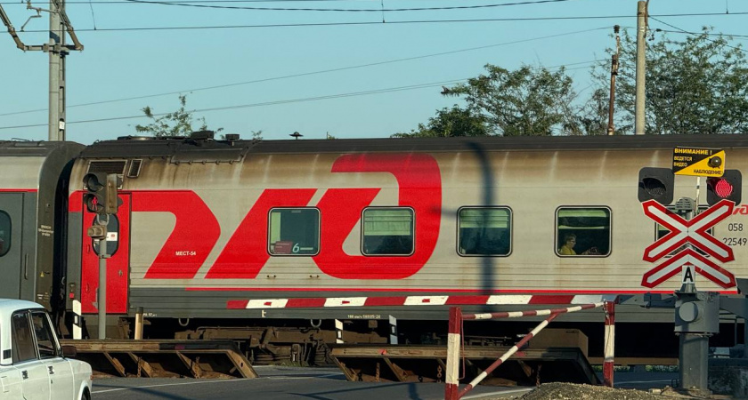 «В 7 утра с верхней полки слезла попутчица и начала будить меня, требуя уступить ей нижнюю полку» — чем закончился спор