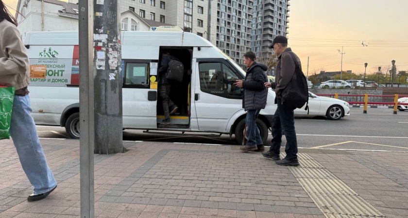 В Новороссийске маршрутчик провез 12-летнего ребенка несколько лишних остановок и высадил на мороз  