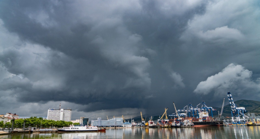 Новороссийцев ждут дождливые, но теплые выходные
