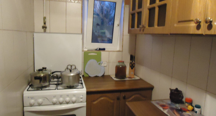 2 ложки в воду – и кухонные шкафчики сияют как на выставке: жир и грязь стекли с них моментально