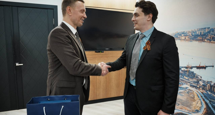 Правнук Цезаря Куникова побывал в Новороссийске в день 83-й годовщины высадки десанта и сделал городу ценный подарок 