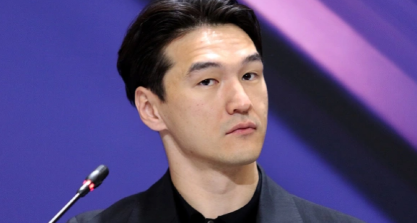 Комику Нурлану Сабурову запретили въезд в Россию на 50 лет 