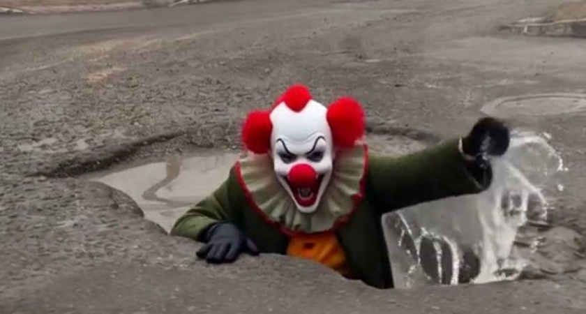 «На дорогах Новороссийска открываются порталы в ад!»: горожане требуют срочно провести ямочный ремонт 