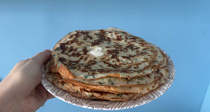 К Масленице без нервов: тонкие блины с дырочками, которые получаются с первого раза