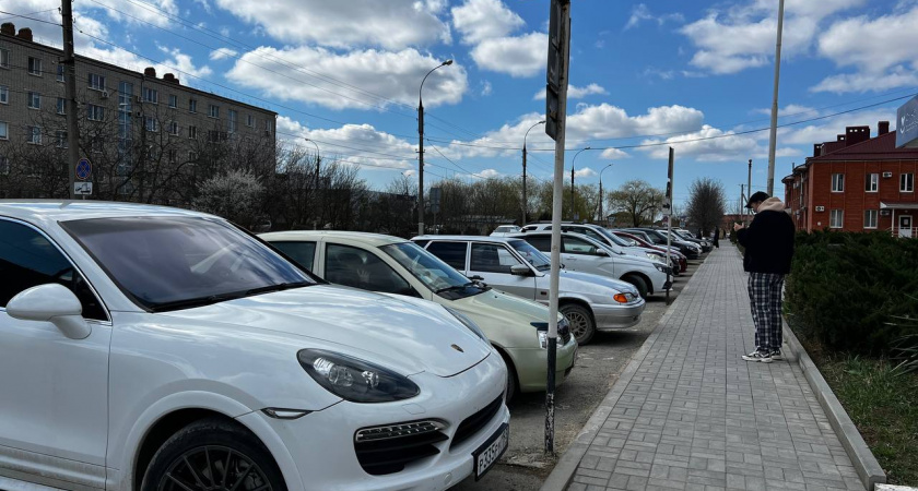 «Будем ездить на лошадях»: Россия попала в топ самых дорогих автомобильных рынков мира