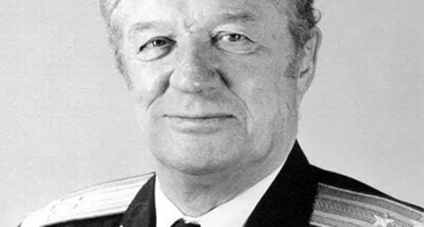 Установил два мировых рекорда: 116 лет назад в Новороссийске родился Герой Советского Союза летчик-испытатель Константин Коккинаки 