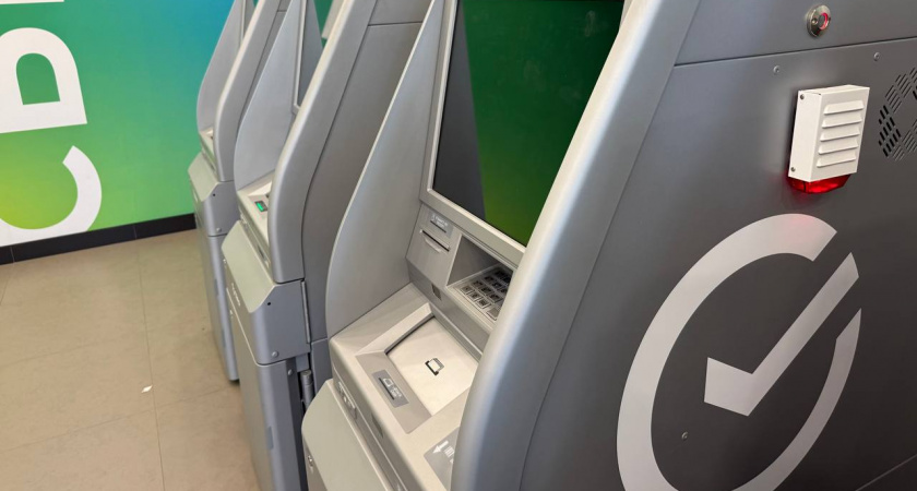 Сбербанк тихо поменял правила для пенсионеров: проверьте свою карту, пока не списали лишнее