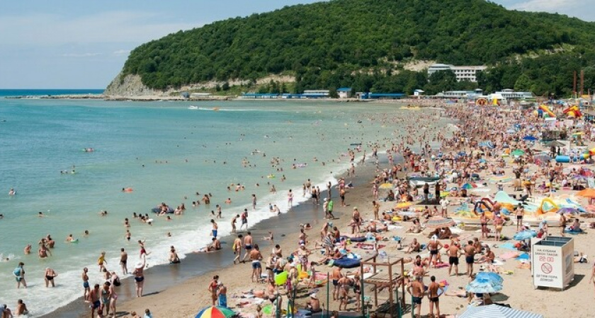 «Грязно и некомфортно»: худшие пляжи на побережье Краснодарского края