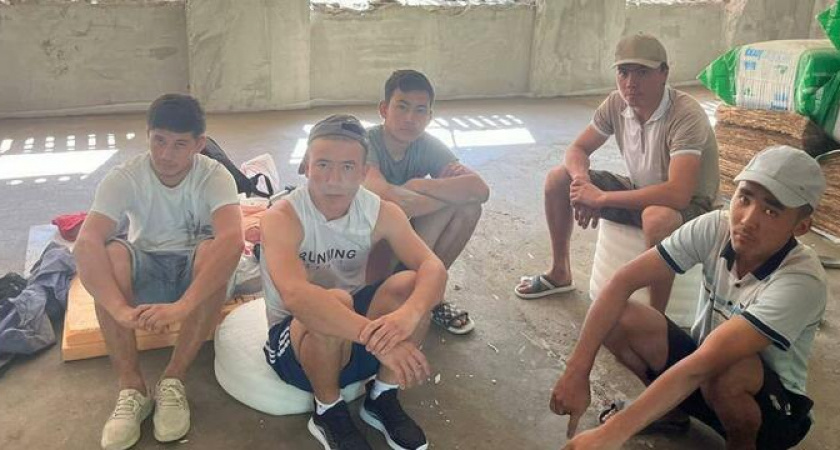 Из Новороссийска депортировали пятерых мигрантов без документов