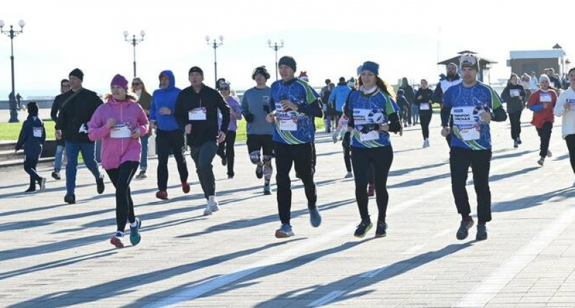 400 новороссийцев вышли на «Трезвый забег» после новогодней ночи