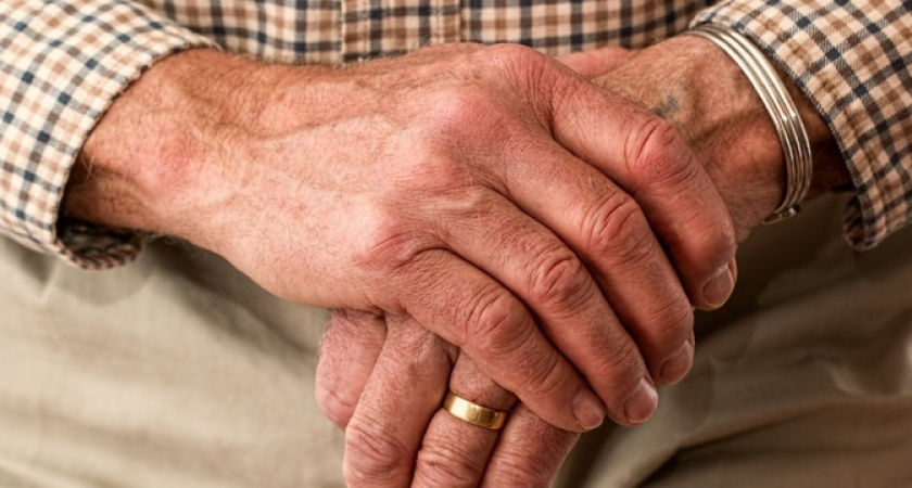 Теперь это будет бесплатно: пенсионеров, доживших до 65 лет, ждет сюрприз с 13 мая